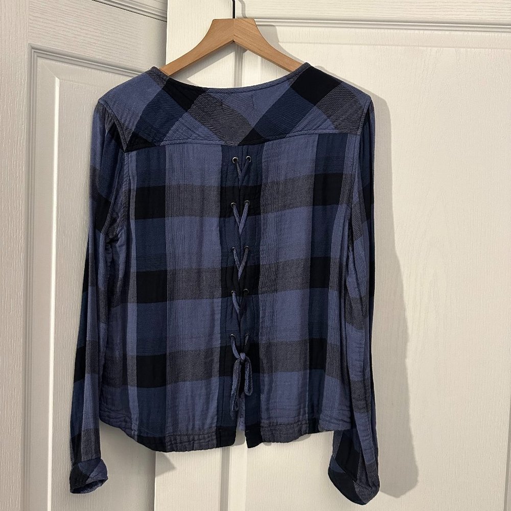 EUC - Cloth & Stone Plaid Top - Size Medium - Detailed Back - So Soft!! - Picture 2 of 3